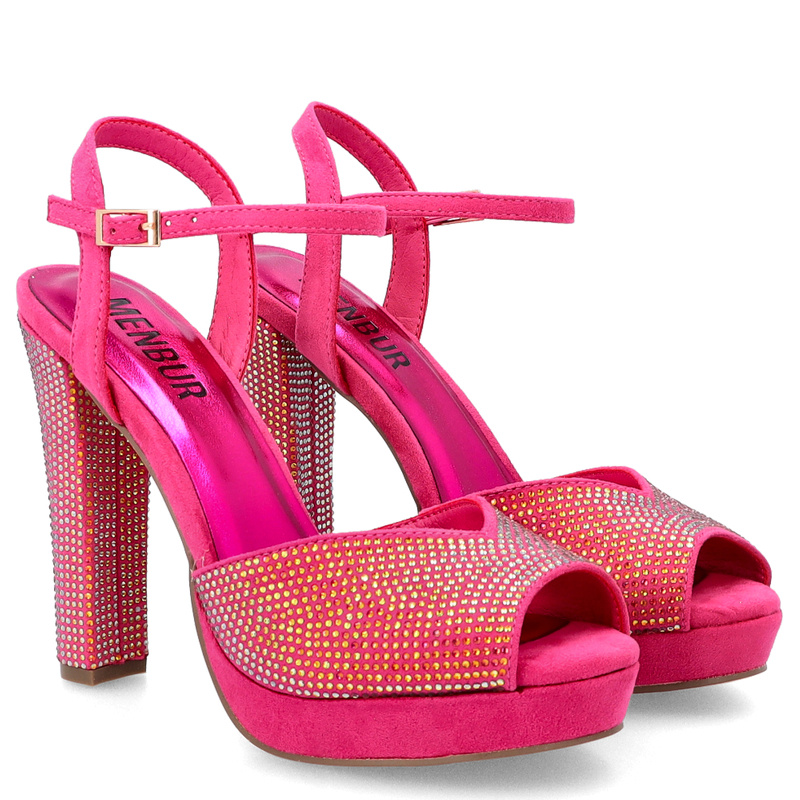 sandały na platformie